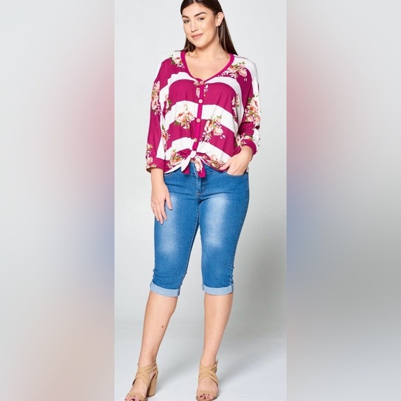 New!Plus Size Floral Striped V Neck Button Up Front Knot Detail Sizes 1X 2X 3X - Picture 2 of 4